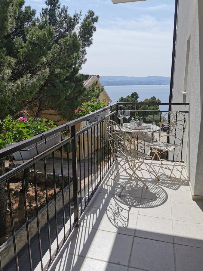 Apartments Rita Nemira 奥米什 外观 照片
